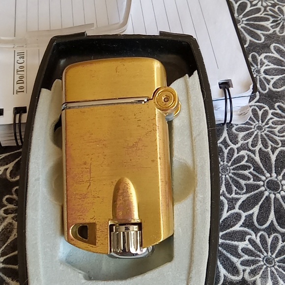 Zippo - Picture 3 of 8